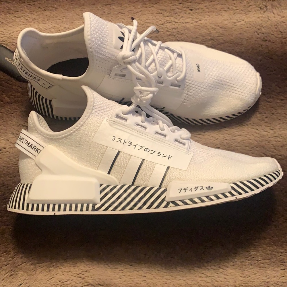 Adidas NMD R1 V2